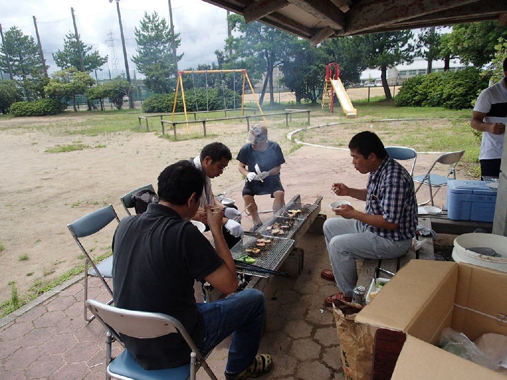 H28ΗzBBQ1